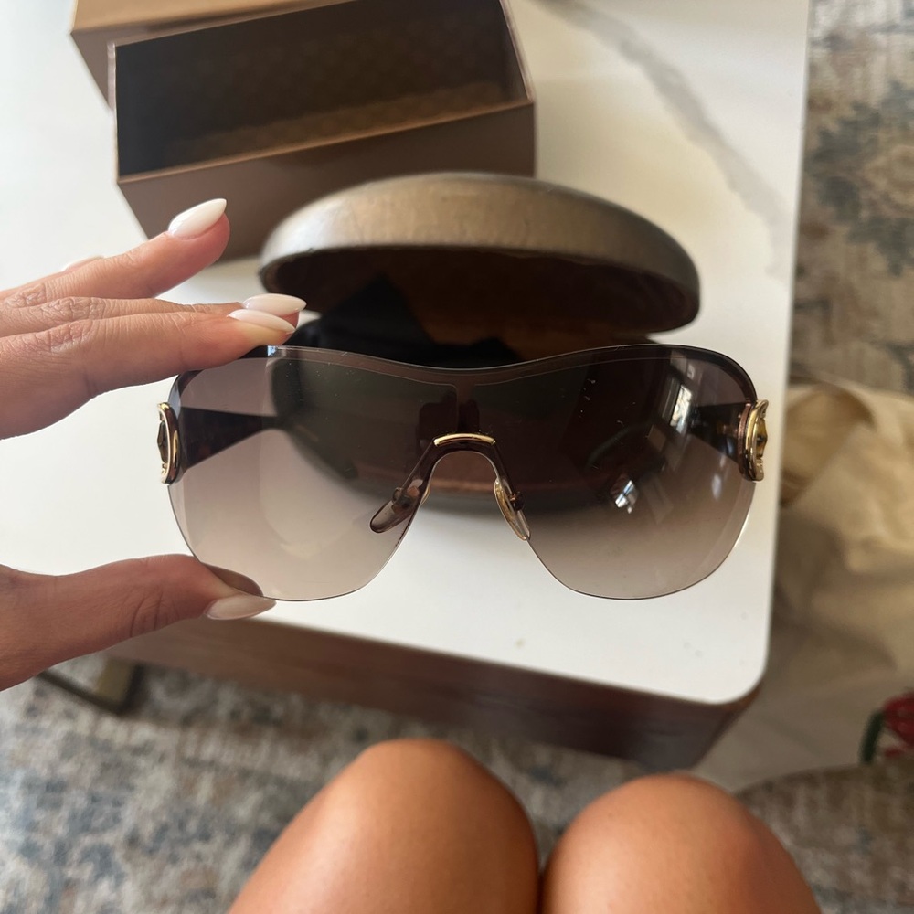 Gucci Gold and Brown Women's Sunglasses